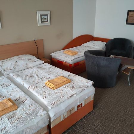 Apartmany - Penzion Smetanka Ceske Budejovice Eksteriør billede