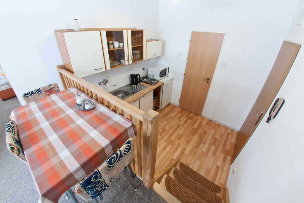 Apartmany - Penzion Smetanka Ceske Budejovice Værelse billede