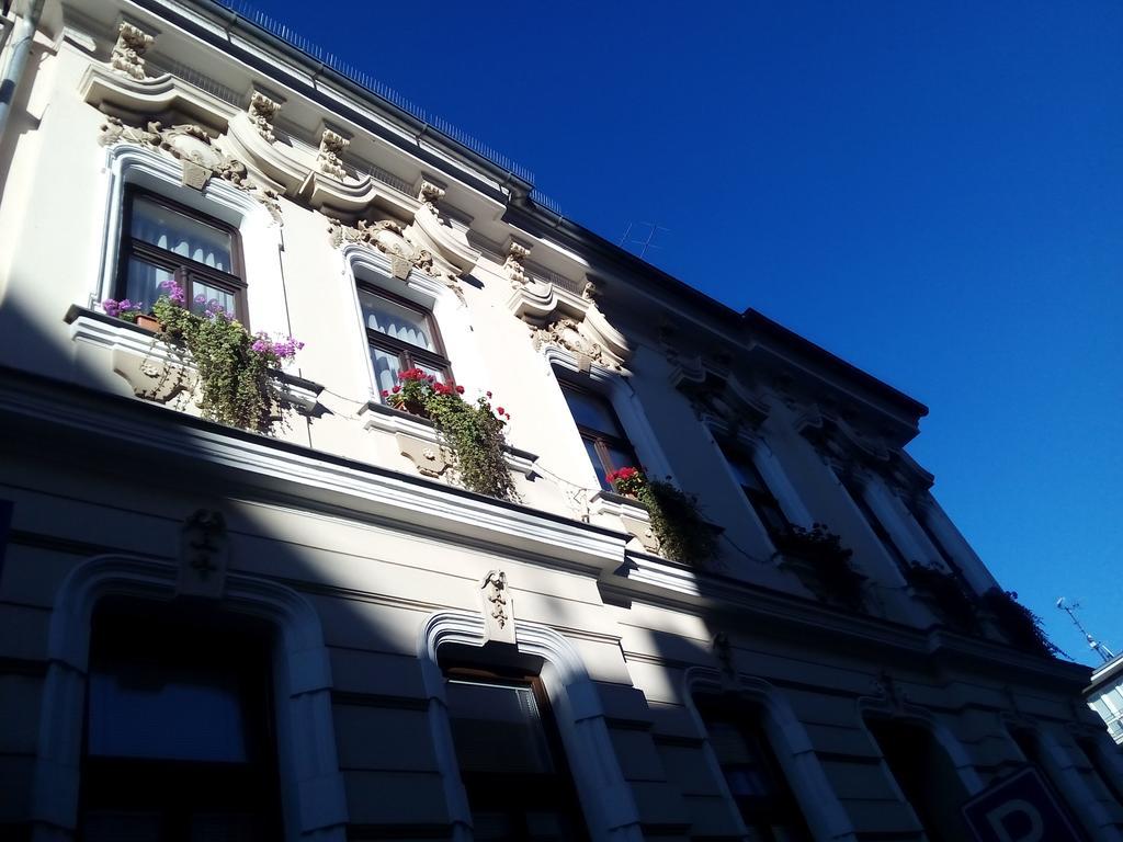 Apartmany - Penzion Smetanka Ceske Budejovice Eksteriør billede