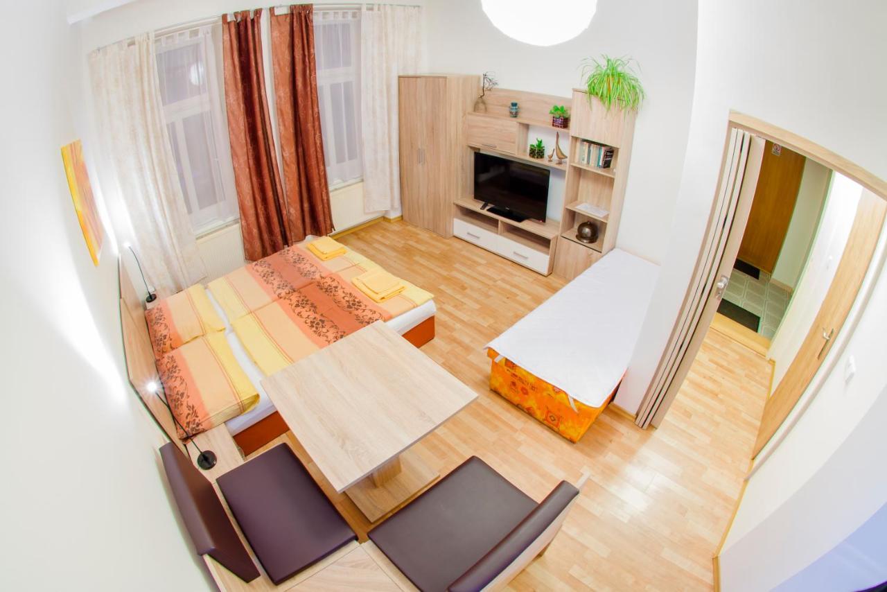 Apartmany - Penzion Smetanka Ceske Budejovice Eksteriør billede