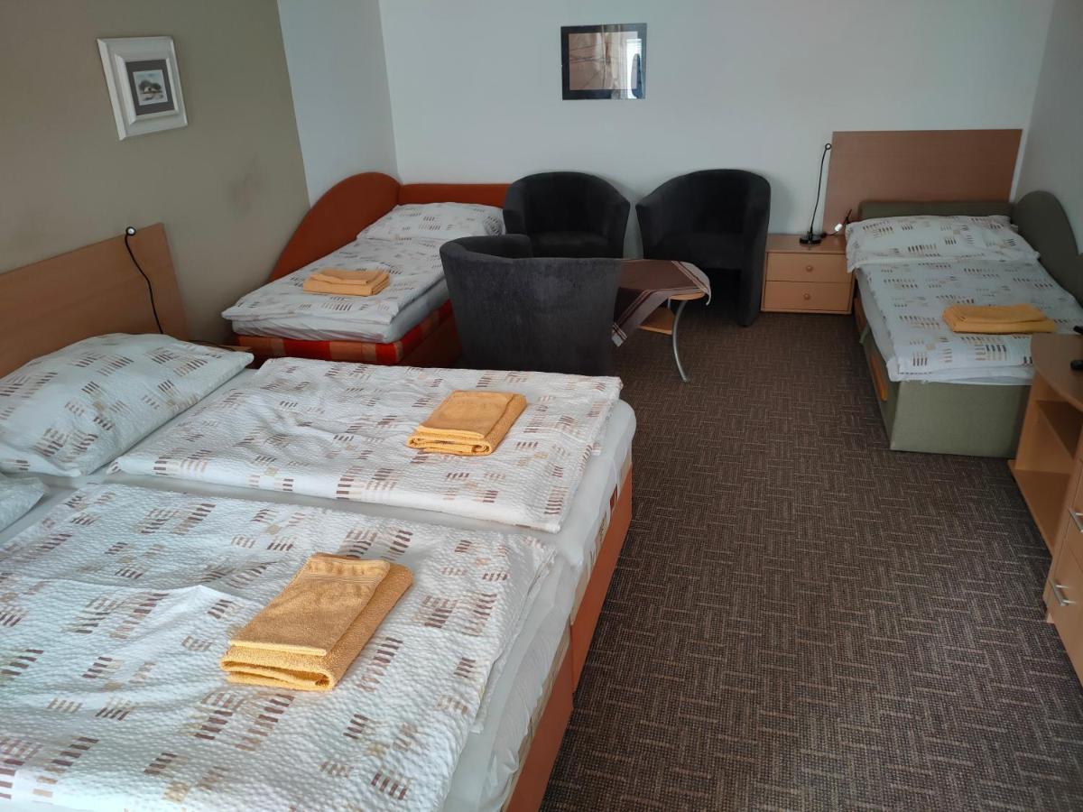 Apartmany - Penzion Smetanka Ceske Budejovice Eksteriør billede