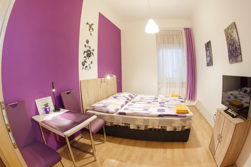 Apartmany - Penzion Smetanka Ceske Budejovice Eksteriør billede