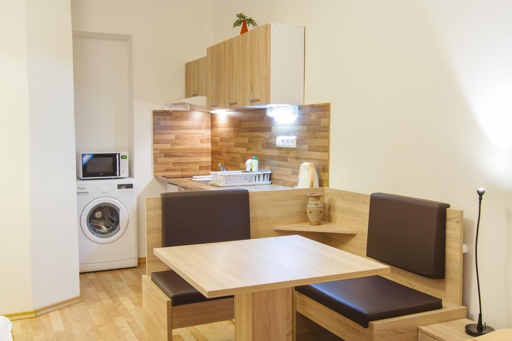Apartmany - Penzion Smetanka Ceske Budejovice Eksteriør billede