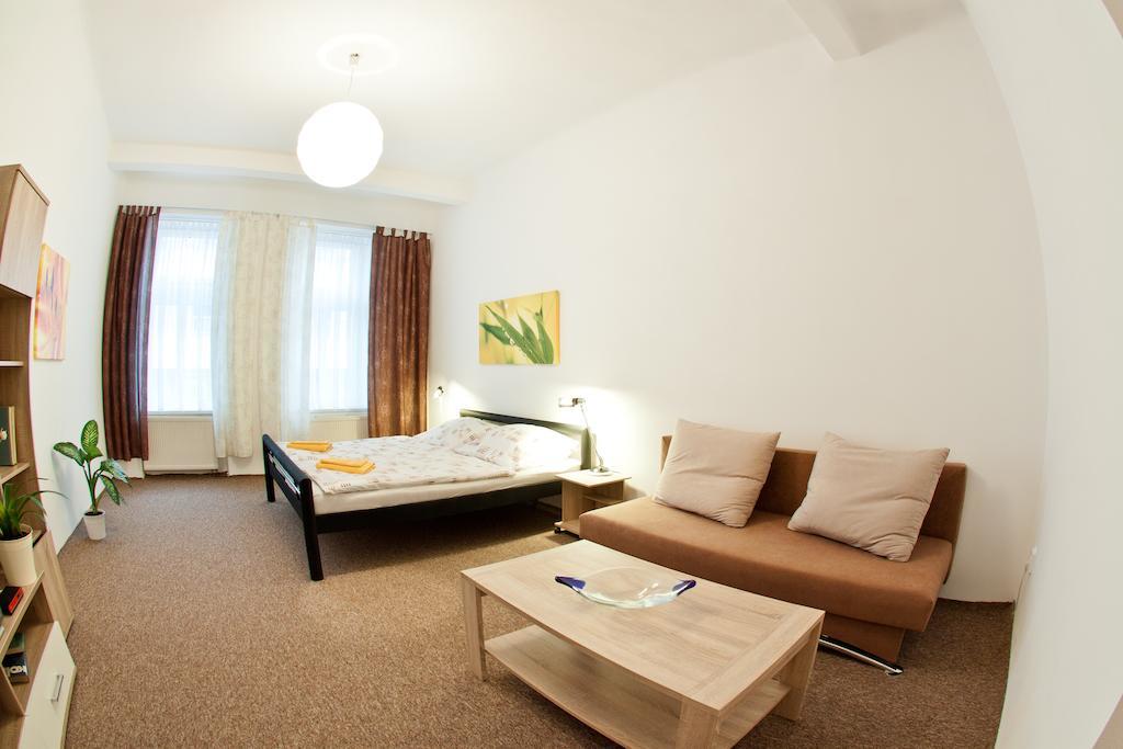 Apartmany - Penzion Smetanka Ceske Budejovice Eksteriør billede