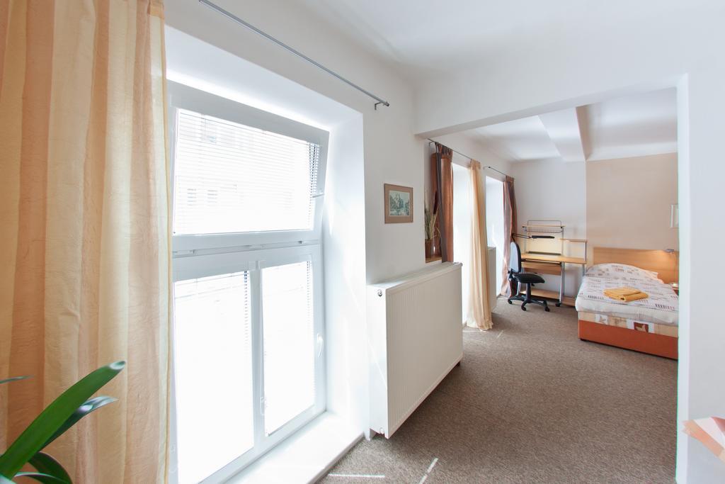 Apartmany - Penzion Smetanka Ceske Budejovice Eksteriør billede