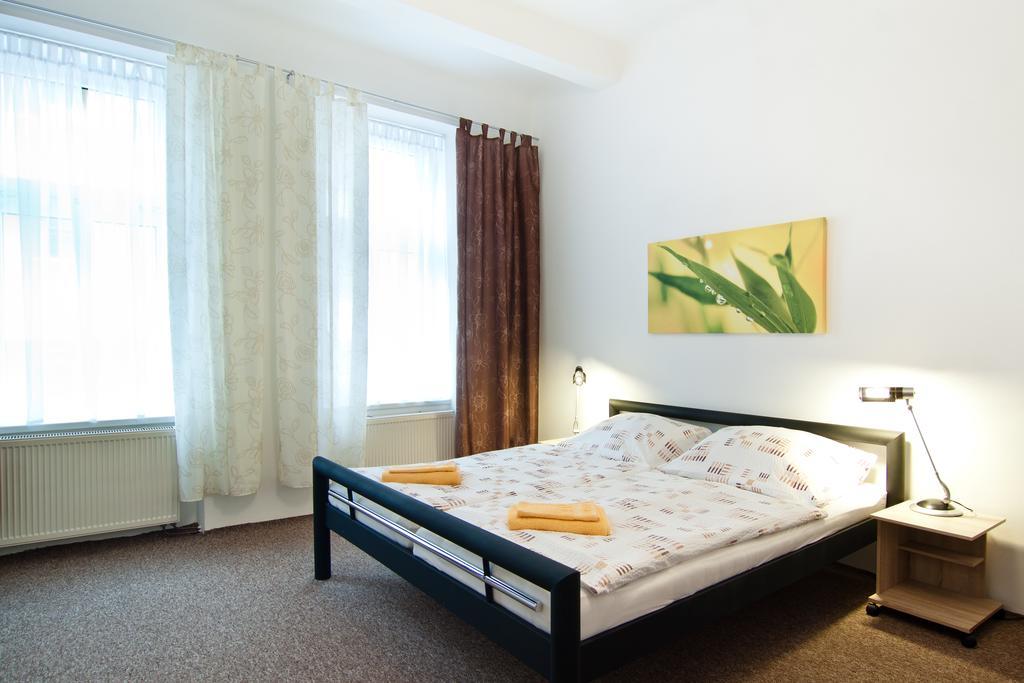 Apartmany - Penzion Smetanka Ceske Budejovice Eksteriør billede