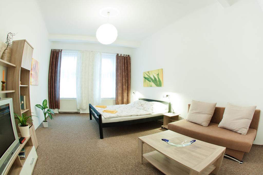 Apartmany - Penzion Smetanka Ceske Budejovice Eksteriør billede